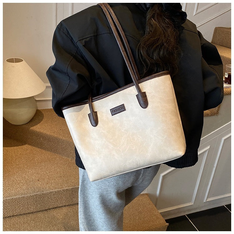 Fashion Retro Oil Wax Skin Commuting Large Capacity Shoulder Bag