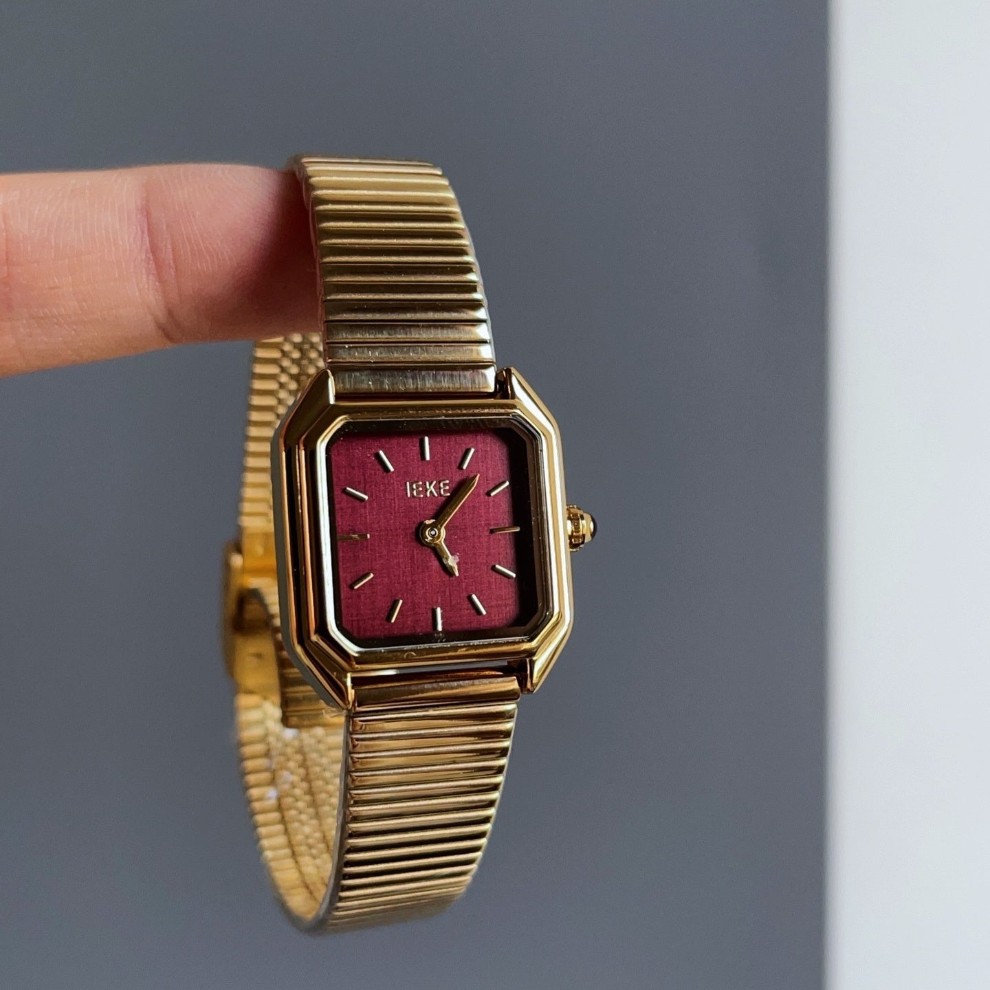 Axinú Serpent Luxe Watch – NOIR Edition