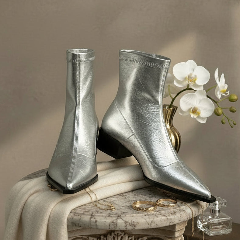 Luna Leather Chelsea Boots – NOIR Edition