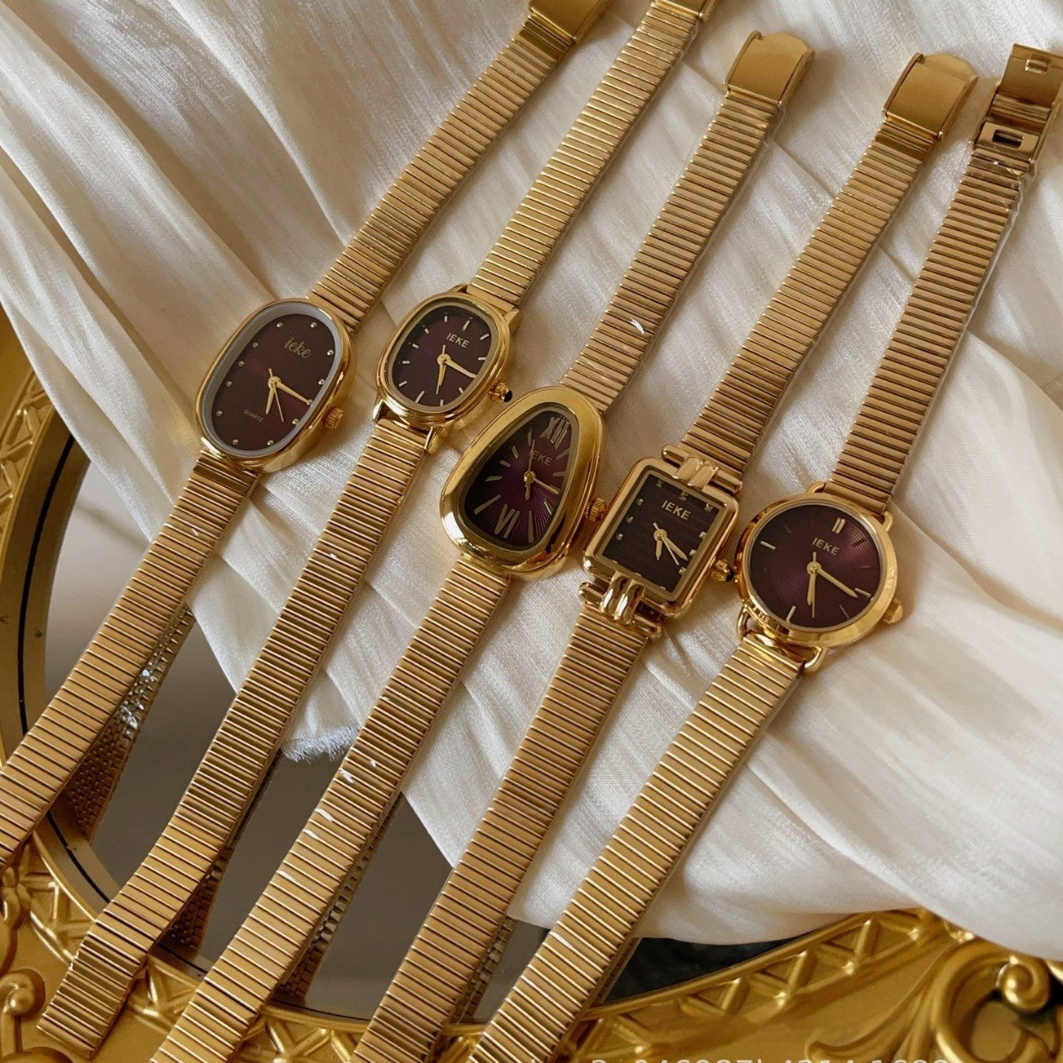 Retro Ankela Red Series Chain Watch Women