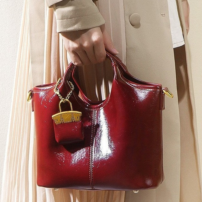 Oil Wax Leather Tote – LUXE Edition