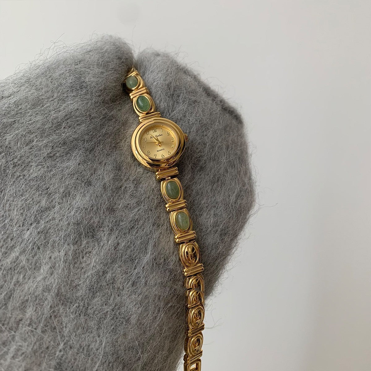 New Chinese Style Beryl Gold Exquisite Fashion Retro Minority Women's Quartz Watch