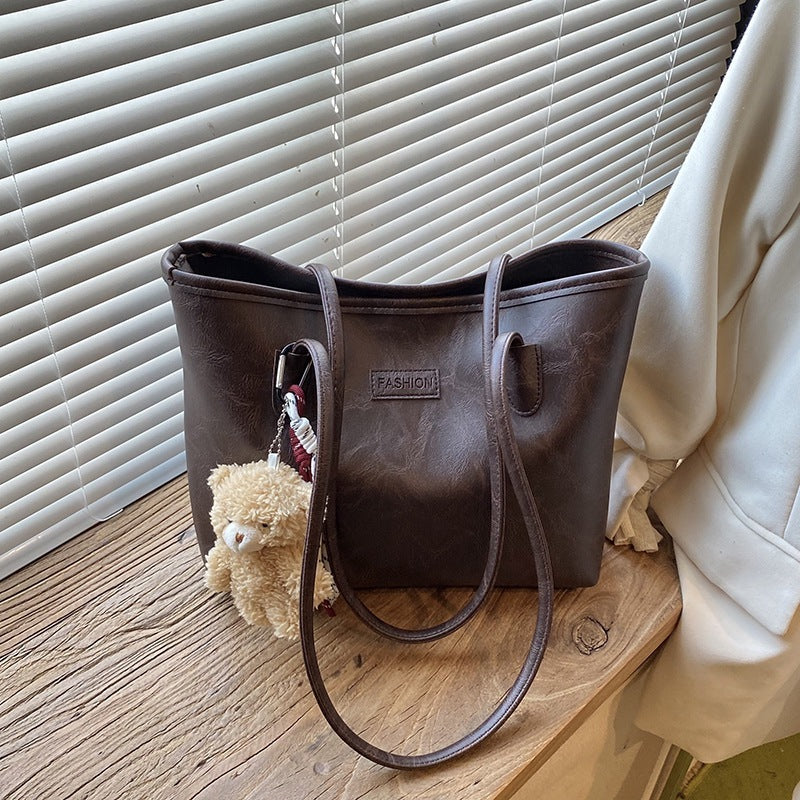 Fashion Retro Oil Wax Skin Commuting Large Capacity Shoulder Bag